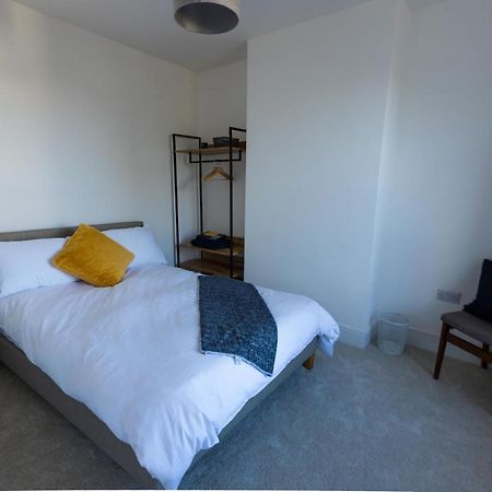 Amazing New 3 Double Bed House In Staple Hill! Appartement Bristol Buitenkant foto
